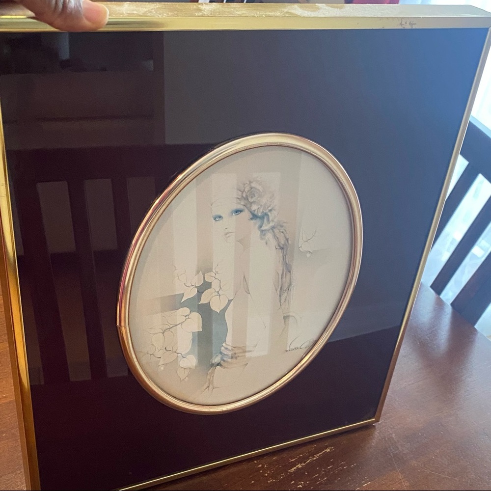 Glossy wall art frame